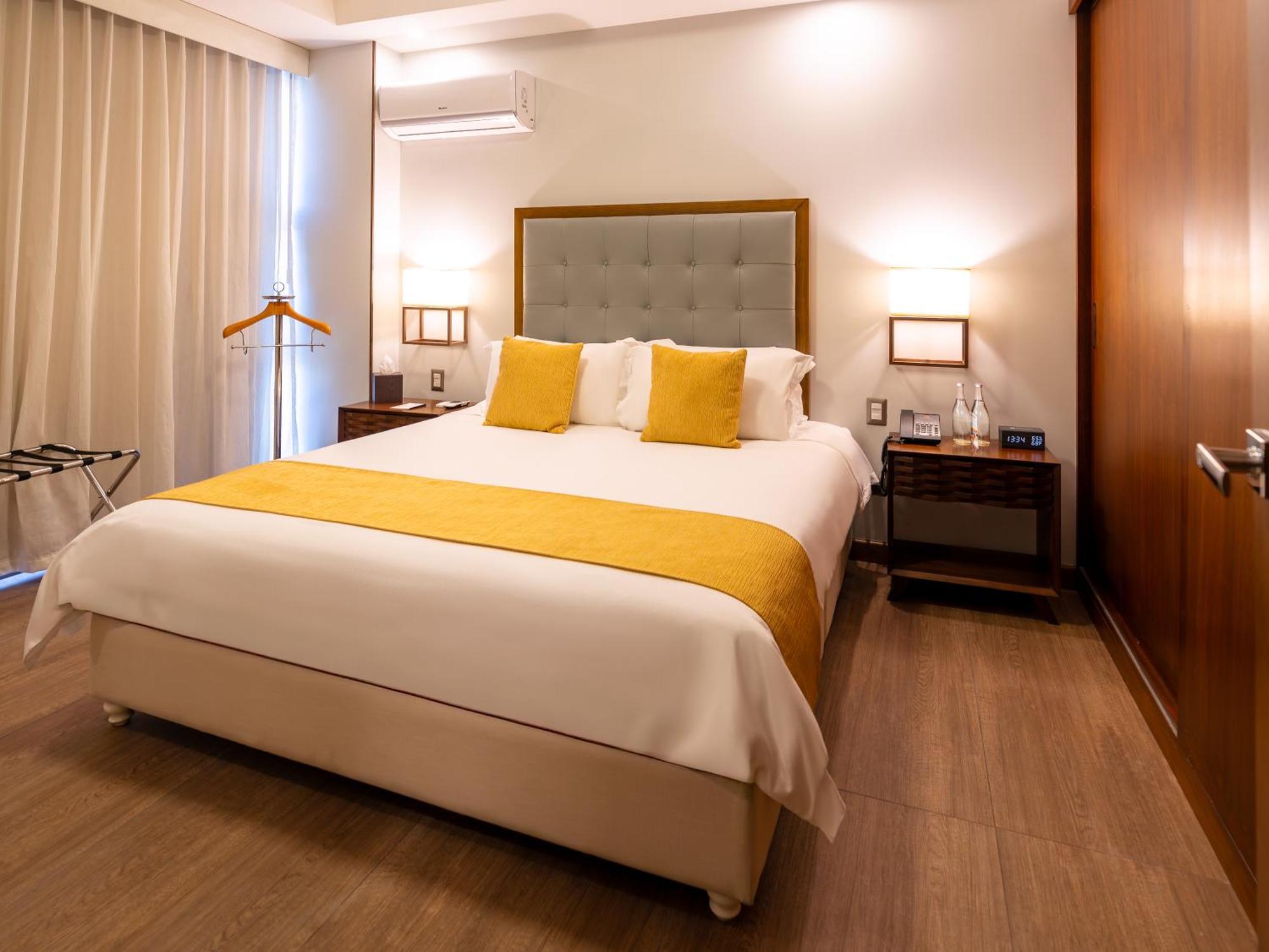 Hotel Vista Quince Guatemala City Exterior photo